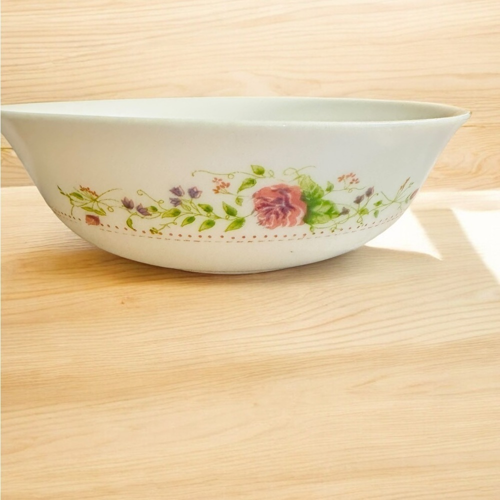 Vintage Arcopal Pink ROSE France Salad /Cereal Bowl. 6 1/3" Diameter
